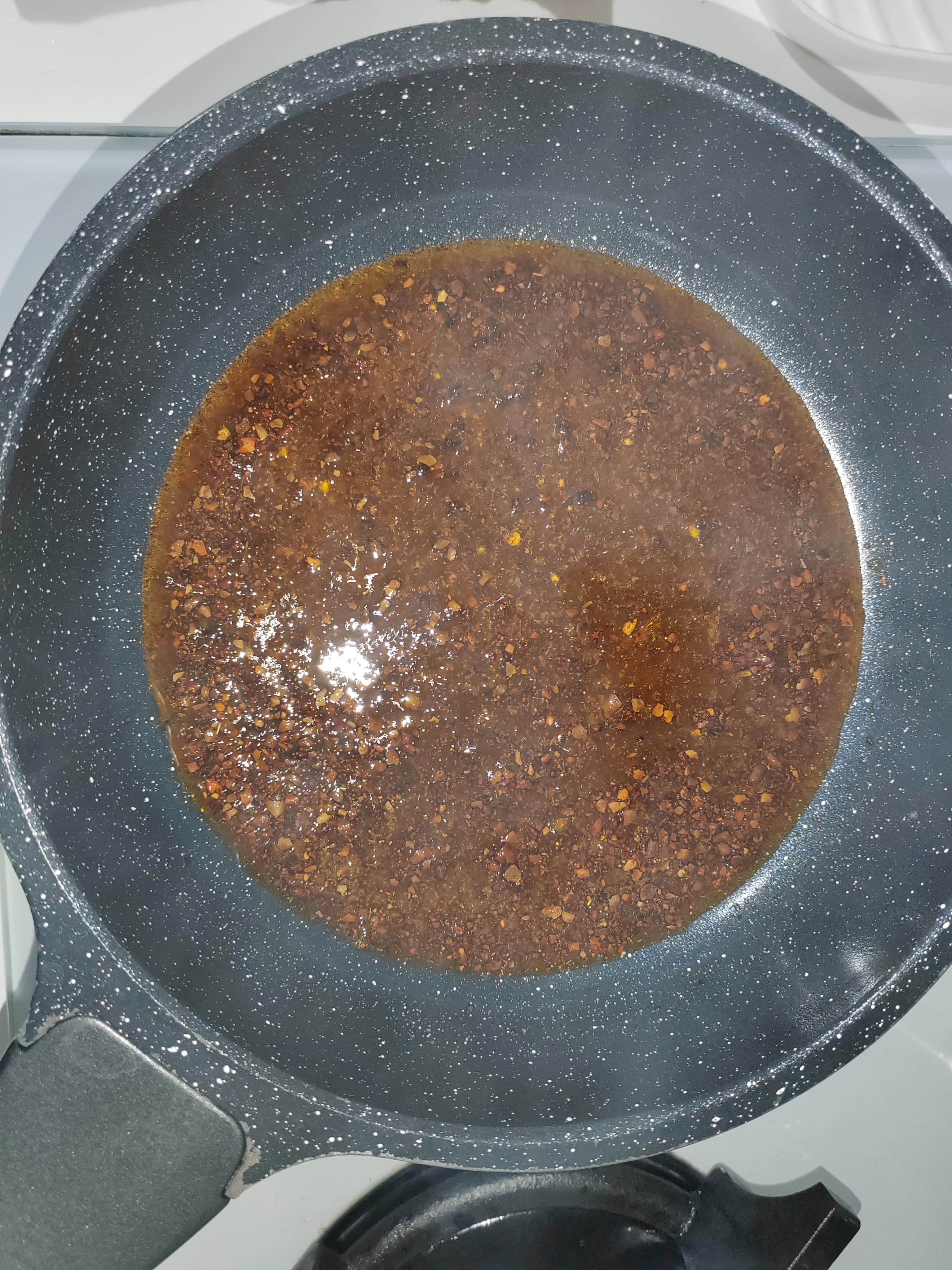 Baharatlı yağı hazırlayın