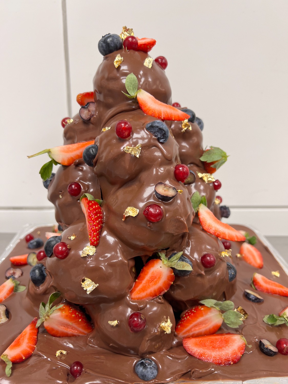 Profiterol Çikolata Sosu